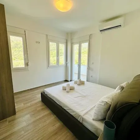 Olive Deluxe Golden Villa *