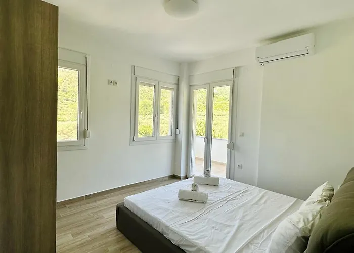 Olive Deluxe Golden Villa