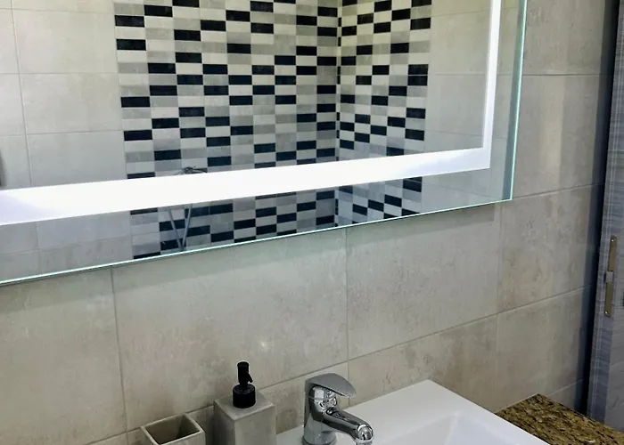 Olive Deluxe Golden Villa *